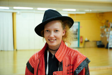 Tyra probt mit Michael Jackson-Double den Moonwalk